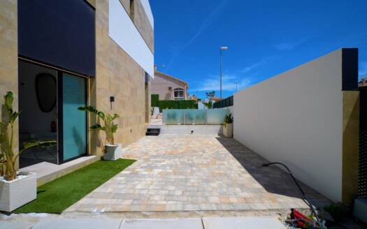 Villa en Orihuela Costa – EE8158