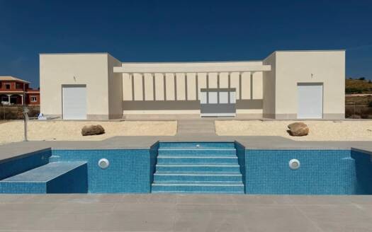 Villa en Pinoso – EE10609