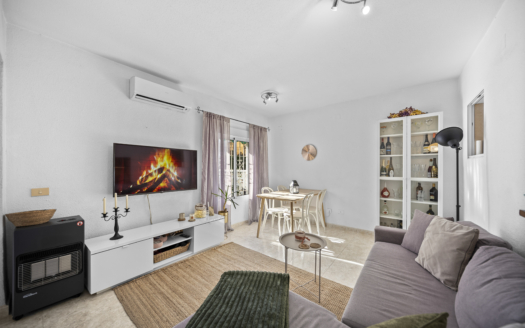 Duplex in Calas Blancas, Torrevieja – EE10978