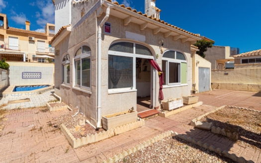 Villa i Orihuela Costa – EE11131