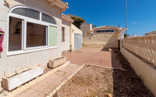 Villa i Orihuela Costa – EE11131