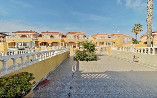 Terraced house in Orihuela Costa – EE11056