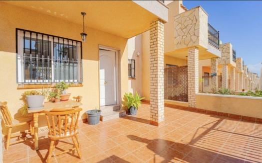 Terraced house in Orihuela Costa – EE11152