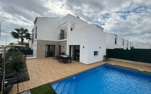 Villa in Ciudad Quesada – EE11166