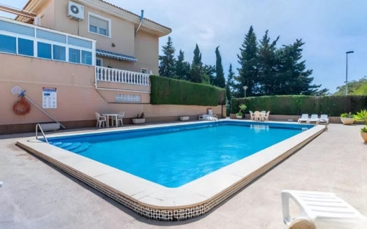 Villa in Torrevieja – EE11169
