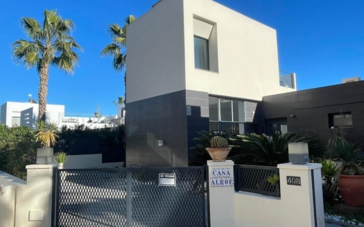 Villa en Villamartín – EE10935