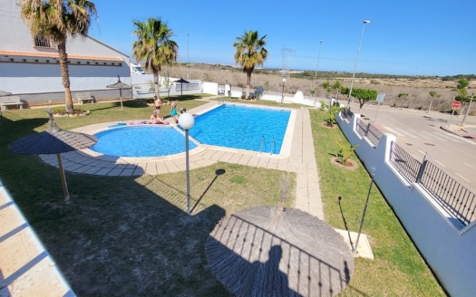 Casa de pueblo en Villamartín – EE10953