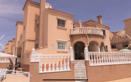 Town House in Orihuela Costa – EE10143