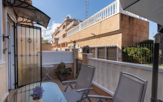 Town House in Orihuela Costa – EE11150