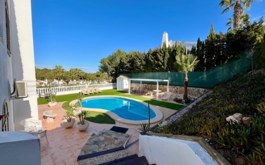 Villa in Villamartin – EE8745