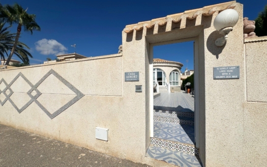 Villa en Orihuela Costa – EE9409