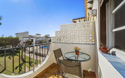 Bungalow på översta våningen i San Miguel de Salinas – EE11341