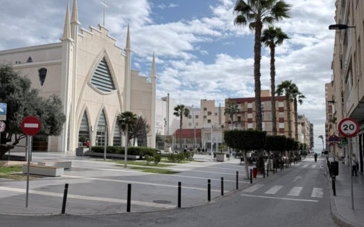 Apartment in Torrevieja – EE11225