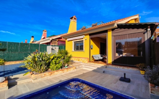 Villa in Guardamar del Segura – EE11270