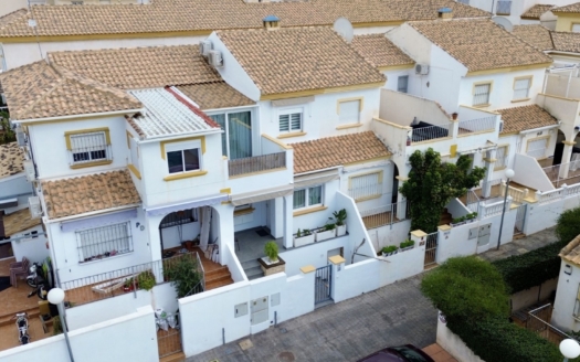 Casa adosada en Orihuela Costa – EE11161