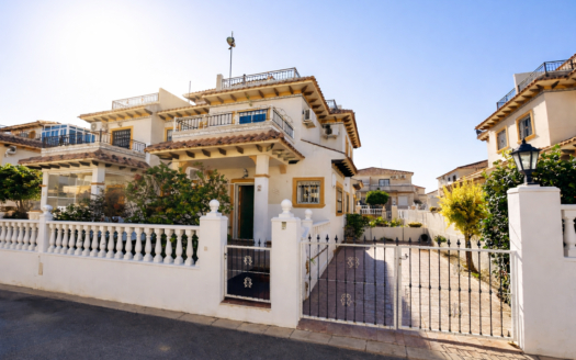 Town House in Cabo Roig – EE11269
