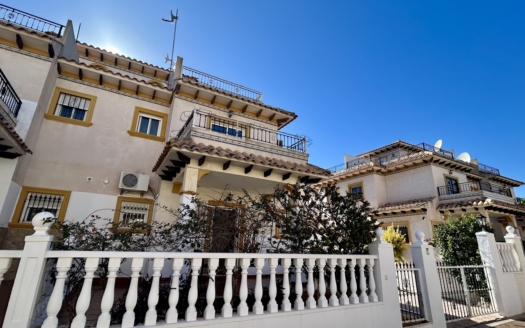 Town House in Cabo Roig – EE11269