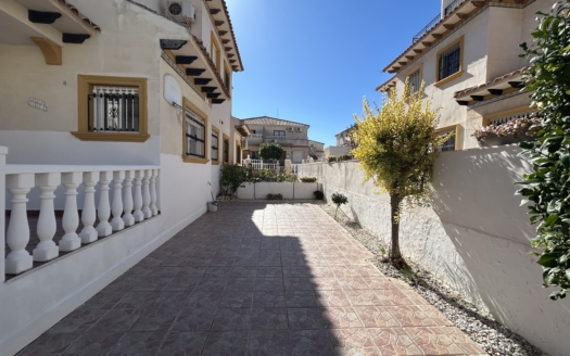 Town House in Cabo Roig – EE11269