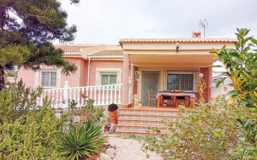 Villa in Torrevieja – EE11304