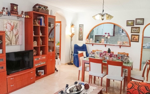 Villa in Torrevieja – EE11304
