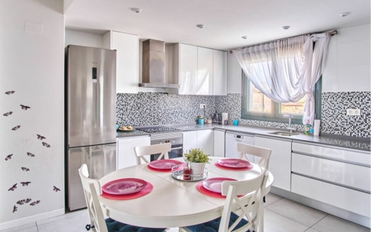 Apartment in Mil Palmeras – EE10166