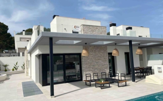 Villa in Los Balcones – EE11255