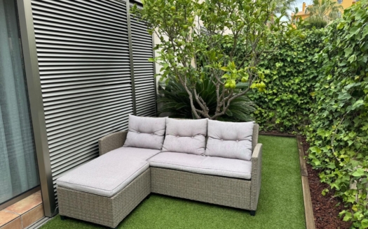 Town House in Torrevieja – EE11301