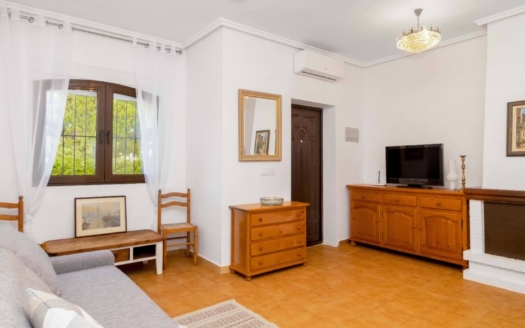 Town House in Orihuela Costa – EE11391