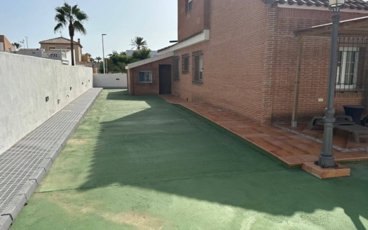 Villa i La Manga del Mar Menor – EE11302