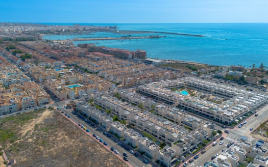 Leilighet i Torrevieja – EE11351