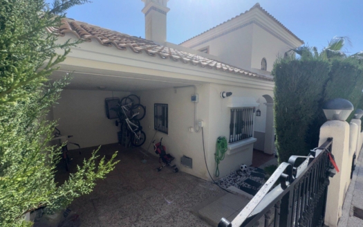Villa en Orihuela Costa – EE8737
