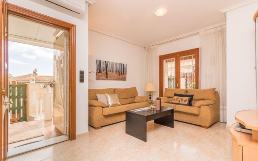 Town House in Orihuela Costa – EE11194