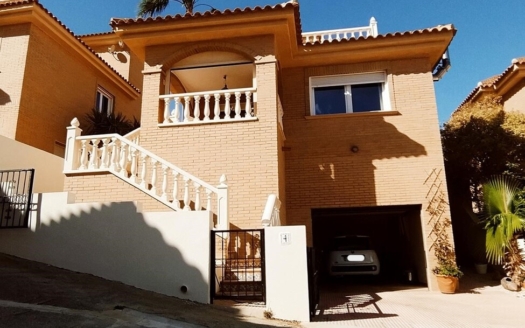 Villa in Ciudad Quesada – EE11189