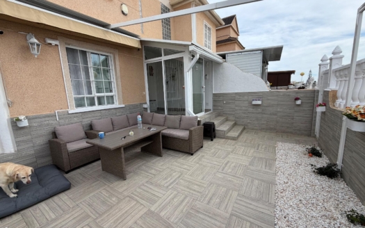 Town House in Orihuela Costa – EE11357