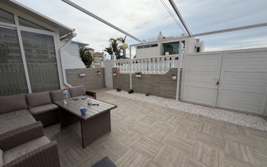 Town House in Orihuela Costa – EE11357