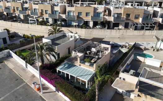 Villa i La Zenia – EE11367