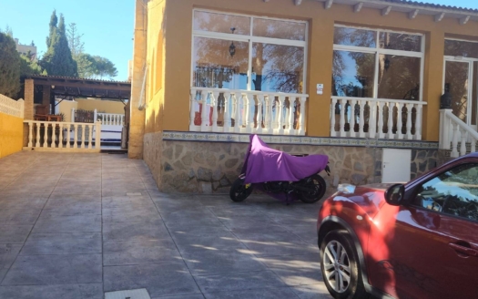 Villa in Torrevieja – EE11424