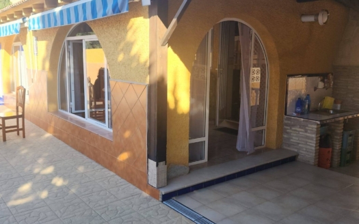 Villa in Torrevieja – EE11424