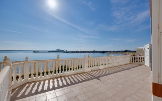 Apartment in Torrevieja – EE11193