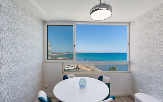 Apartamento en Torrevieja – EE10336