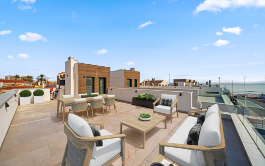 Villa à La Mata, Torrevieja – EE11217