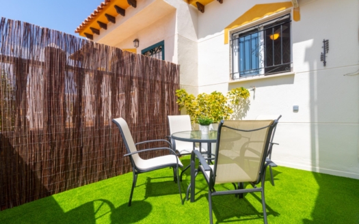 Terraced house in Torrevieja – EE8089