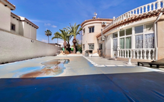 Villa in Orihuela Costa – EE11625