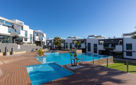 Leilighet i Punta Prima – EE11539