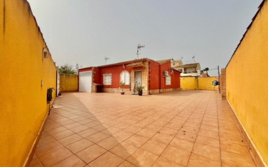 Villa in Torrevieja – EE11507