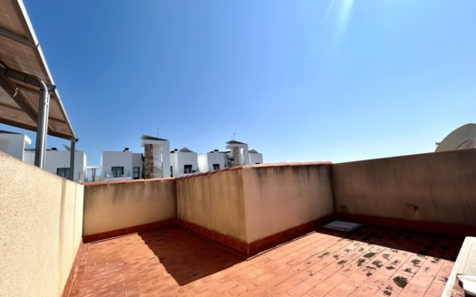 Town House in La Zenia – EE11701