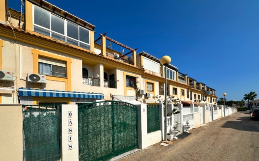 Casa adosada en Orihuela Costa – EE11720