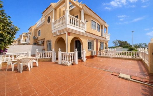 Town House in Cabo Roig – EE11495