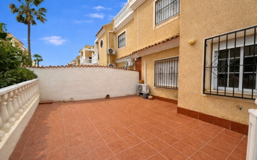 Town House in Cabo Roig – EE11495