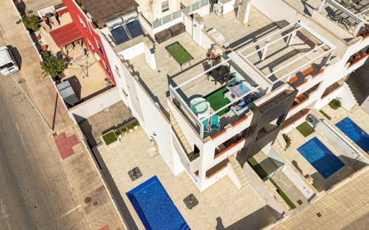 Bungalow in Los Altos – EE11518